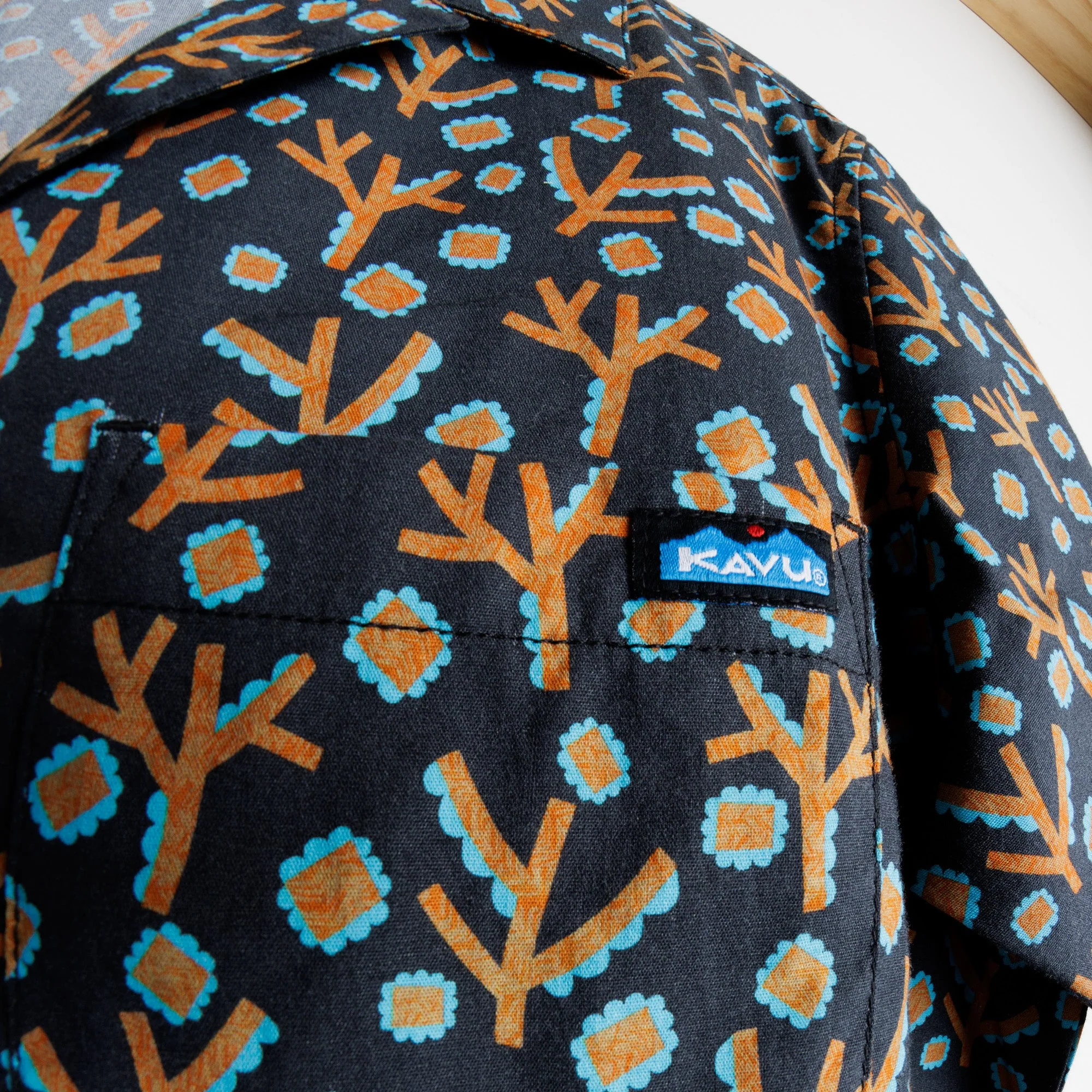 KAVU Cedar Springs Short Sleeve Shirt (Branchin Out) - Image 3